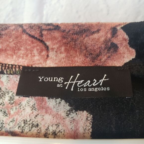 YOUNG AT HEART Floral Velour V-neck Top - Picture 3 of 5